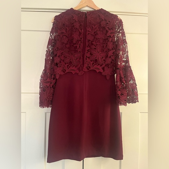 Laundry By Shelli Segal Red Sheath Dress with Bell Sleeves - Picture 2 of 9